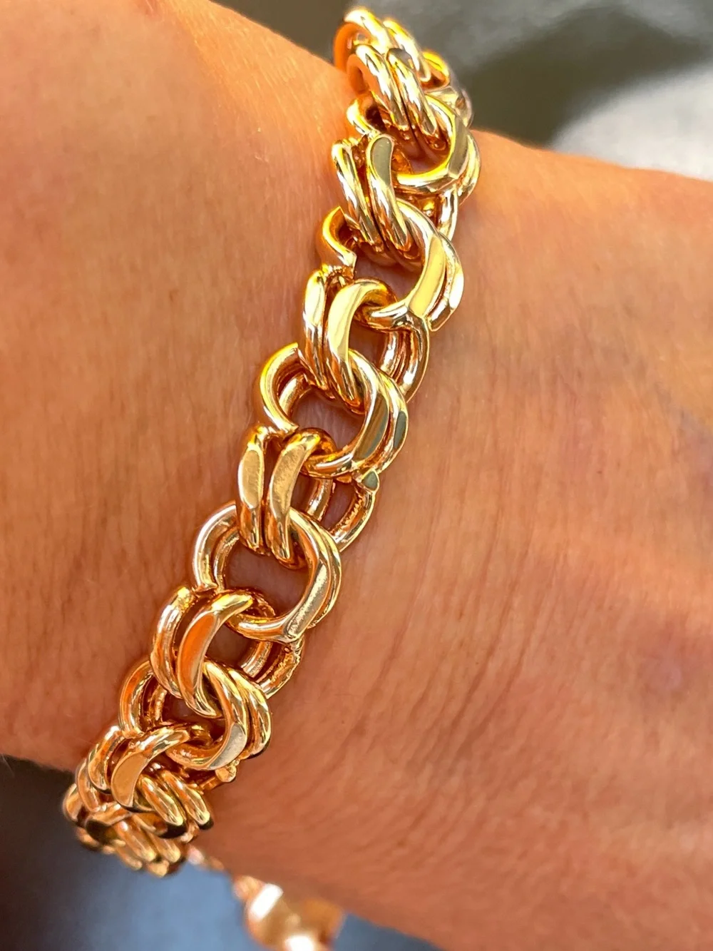 9.2” Bismark Gold plated 18k Link Chain Bracelet - Men’s Women’s Jewelry